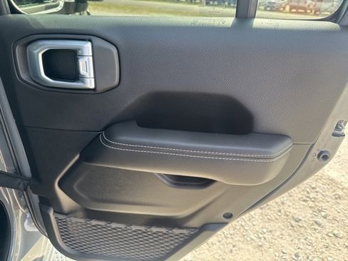 Used 2021 Jeep Wrangler Unlimited Sahara image 20