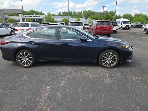 Used 2019 Lexus ES 350 w/ Premium Package FWD image 22