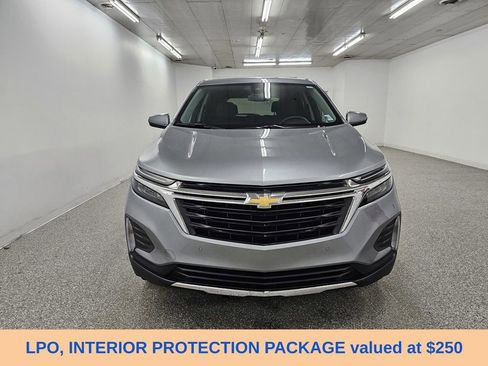 Used 2024 Chevrolet Equinox LT image 2