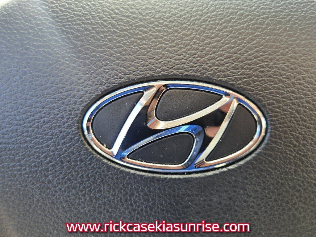Used 2018 Hyundai Sonata Limited FWD image 28