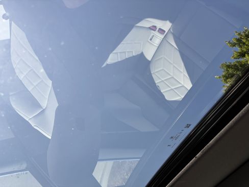 Certified 2025 BMW 530i xDrive w/ Premium Package image 28