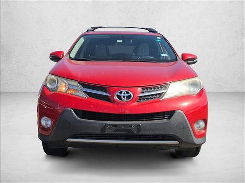 Used 2014 Toyota RAV4 XLE FWD image 2