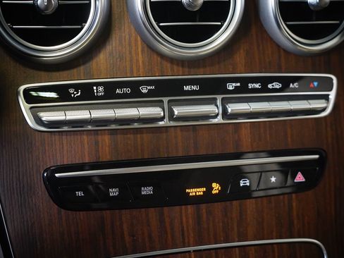 Certified 2022 Mercedes-Benz GLC 300 4MATIC image 24