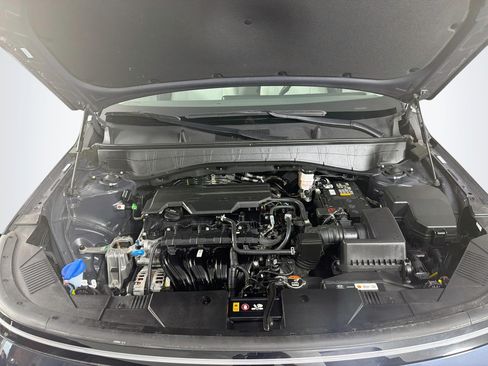 Used 2025 Hyundai Kona SEL FWD image 34