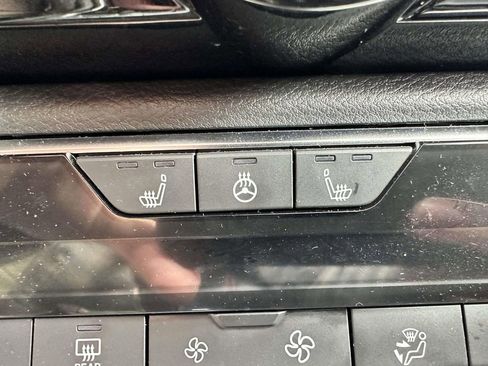 Used 2024 Nissan Sentra SR w/ SR Premium Package FWD image 24