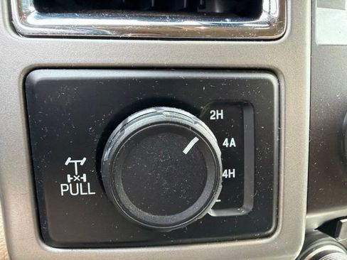 Used 2017 Ford F150 Lariat w/ Equipment Group 502A Luxury AWD/4WD image 18
