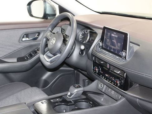 Used 2021 Nissan Rogue SV FWD image 27