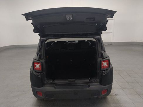 Used 2021 Jeep Renegade Latitude FWD image 29