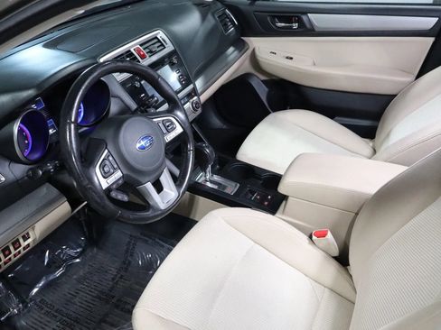 Used 2016 Subaru Outback 2.5i Premium image 8