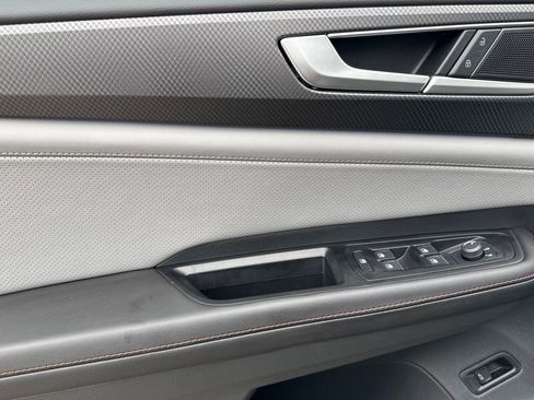 New 2025 Volkswagen Atlas Peak Edition SE image 11