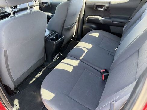 Used 2018 Toyota Tacoma TRD Sport w/ Technology Package image 17