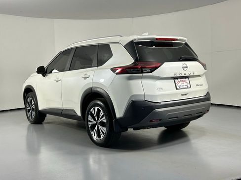 Used 2023 Nissan Rogue SV w/ SV Premium Package image 5