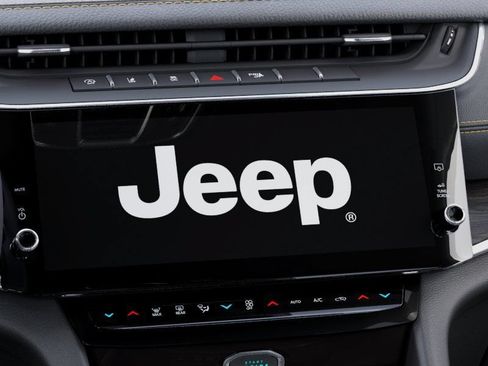 New 2026 Jeep Grand Cherokee Limited AWD/4WD image 18