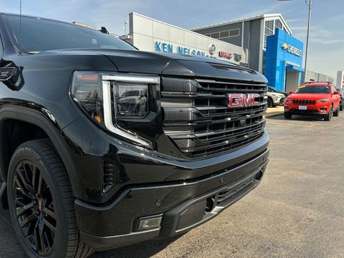 New 2026 GMC Sierra 1500 Elevation w/ Elevation Premium Package AWD/4WD image 5