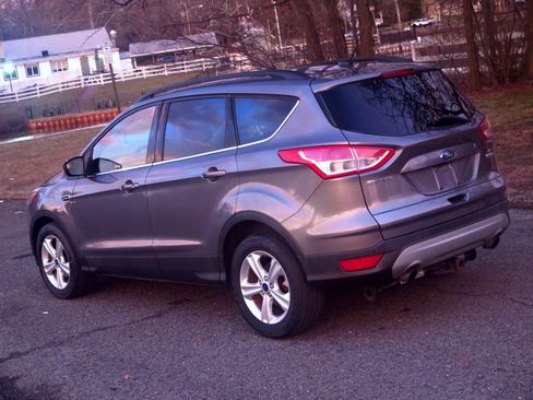 Used 2014 Ford Escape SE w/ Equipment Group 201A image 4