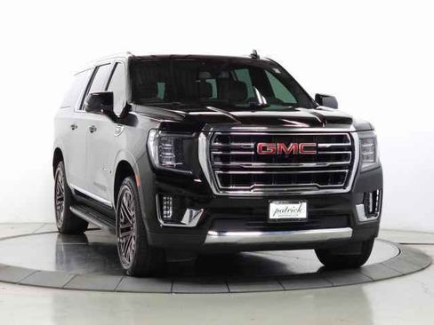 Used 2022 GMC Yukon XL SLT w/ SLT Premium Package image 1