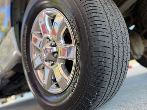 Used 2014 Ford F150 XLT w/ Equipment Group 302A Luxury image 9