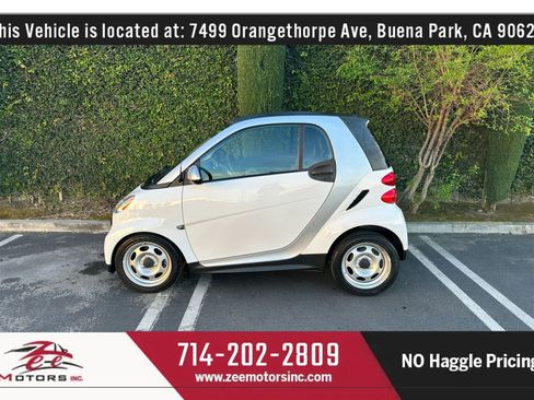 Used 2014 smart fortwo pure image 9