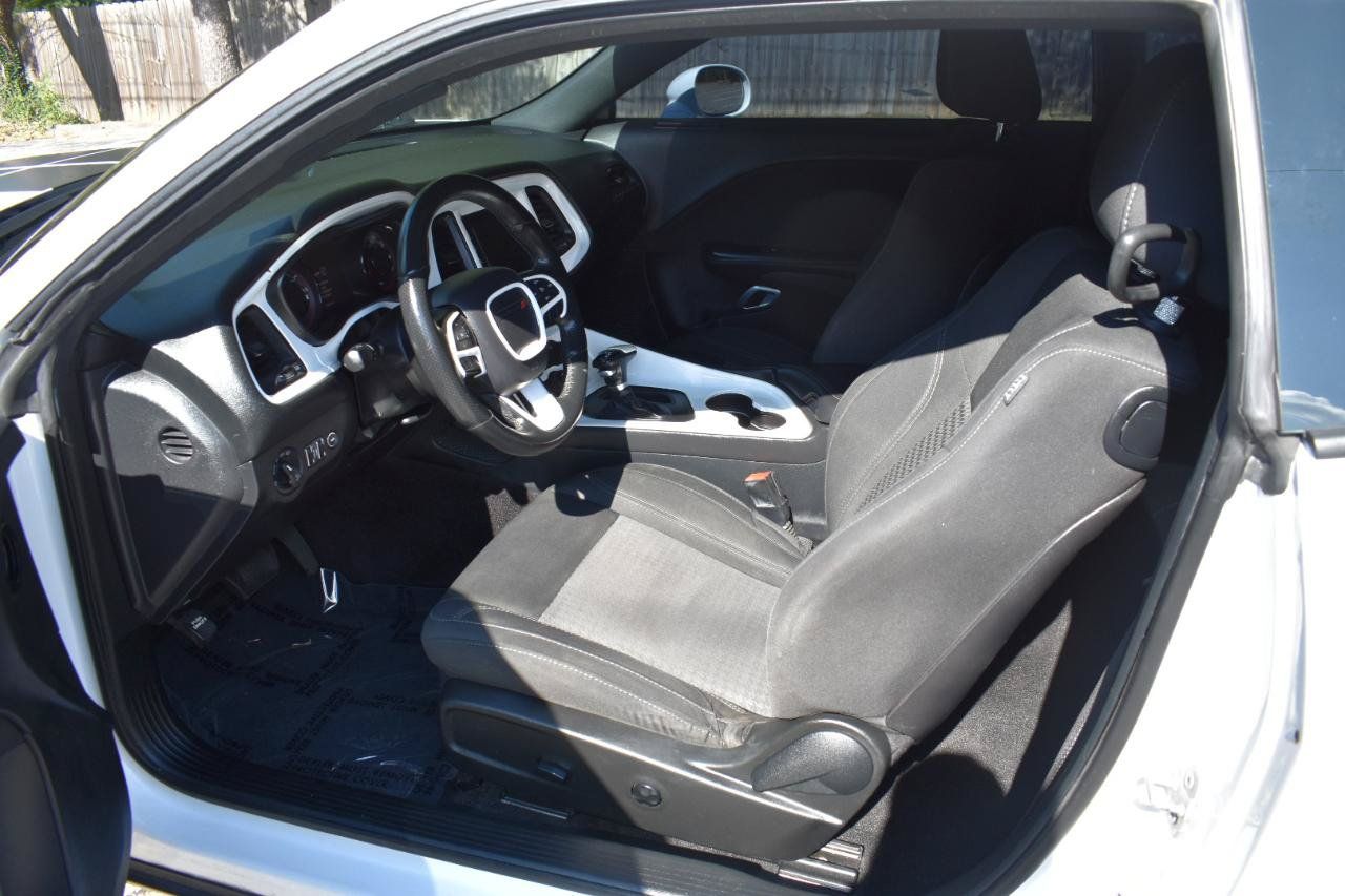 Used 2016 Dodge Challenger SXT w/ Blacktop Package RWD image 12
