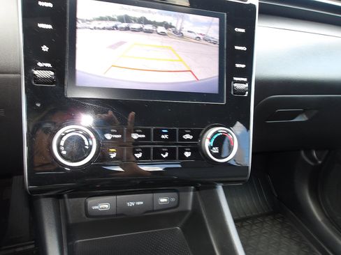Certified 2023 Hyundai Santa Cruz SE AWD/4WD image 17