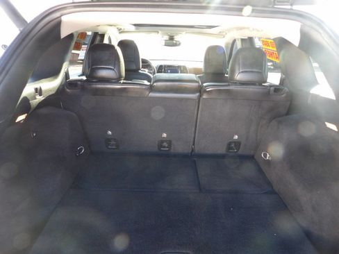 Used 2019 Jeep Cherokee Limited w/ Luxury Group image 6