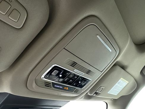 Used 2025 Lincoln Nautilus Reserve AWD/4WD image 77