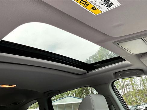 Used 2017 Honda CR-V EX-L image 12