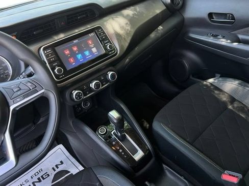 Used 2020 Nissan Kicks S w/ Interior Electronics Package FWD image 34