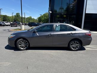 Used 2015 Toyota Camry SE FWD video 2