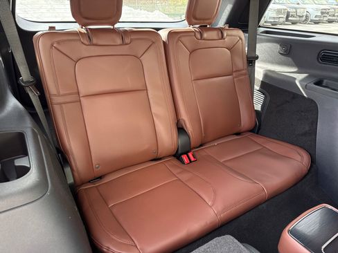 New 2026 Lincoln Aviator Reserve AWD/4WD image 14