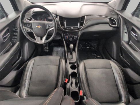 Used 2018 Chevrolet Trax LT w/ LT Convenience Package FWD image 6