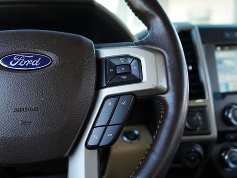 Used 2018 Ford F150 Lariat AWD/4WD image 29