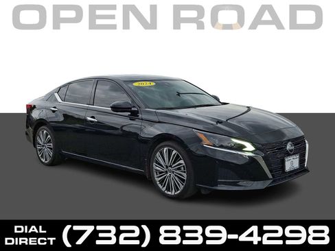 Used 2024 Nissan Altima 2.5 SL FWD image 1