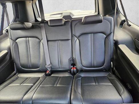 Used 2025 Jeep Wagoneer L Series II w/ Premium Group I image 17