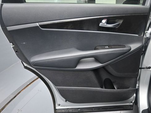 Used 2016 Kia Sorento LX image 22