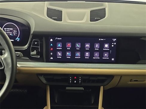 Certified 2024 Porsche Cayenne image 19