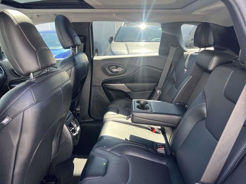 Certified 2022 Jeep Cherokee Limited image 9