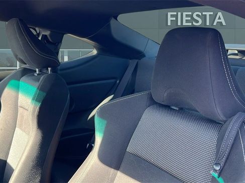 Used 2017 Toyota 86 image 8