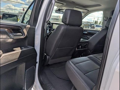 Used 2023 GMC Sierra 1500 SLT w/ SLT Premium Package image 16