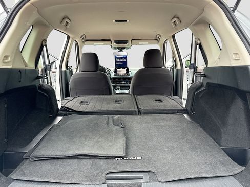 Used 2023 Nissan Rogue SV FWD image 7