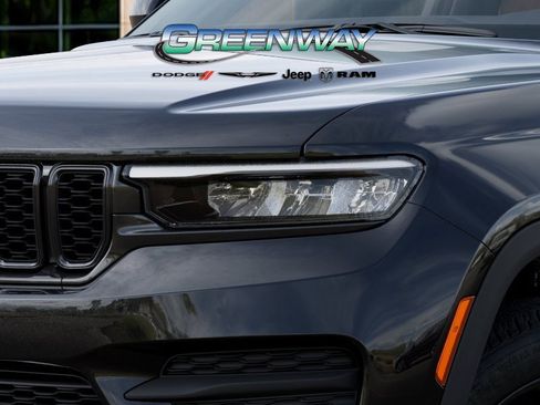 New 2025 Jeep Grand Cherokee Altitude RWD image 10