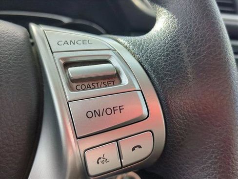 Used 2016 Nissan Rogue S image 26