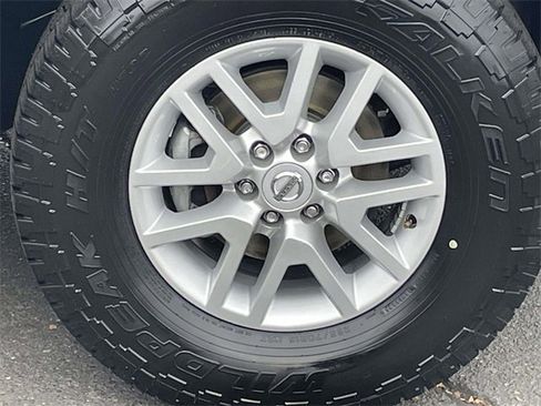 Used 2021 Nissan Frontier SV image 34