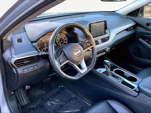 Used 2024 Nissan Altima 2.5 SR image 12
