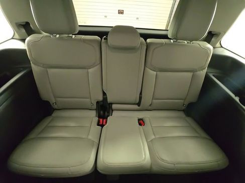 Certified 2025 Ford Expedition Active AWD/4WD image 16