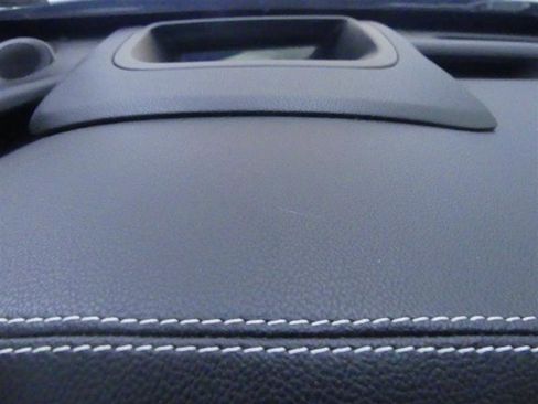 Used 2017 Jaguar XF R-Sport image 18