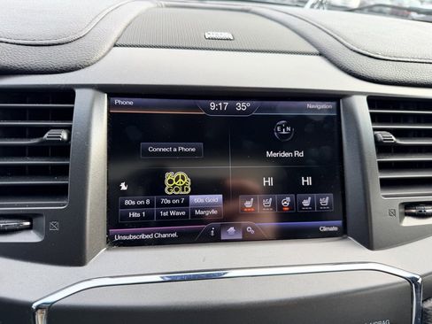 Used 2013 Lincoln MKS AWD image 17