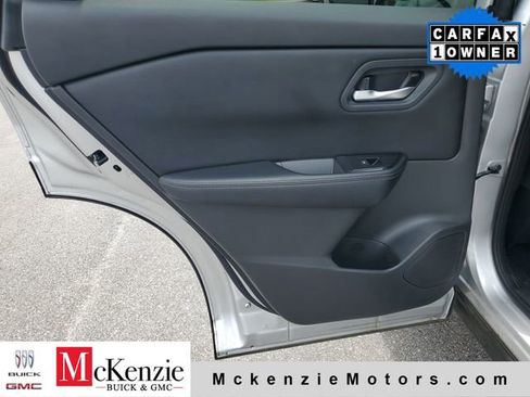 Used 2024 Nissan Rogue SV FWD image 23