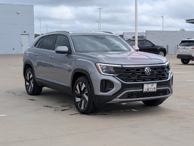 Used 2026 Volkswagen Atlas Cross Sport SE FWD image 7