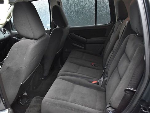 Used 2010 Ford Explorer XLT AWD/4WD image 15